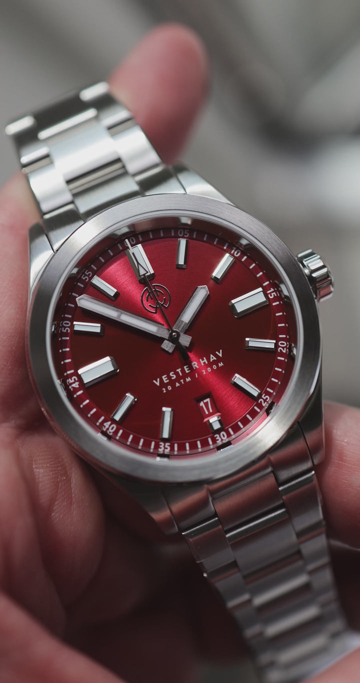 Vesterhav - Crimson Red